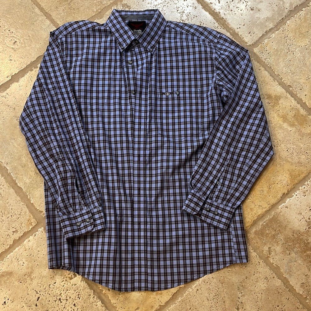 Men’s wrangler relentless button up shirt